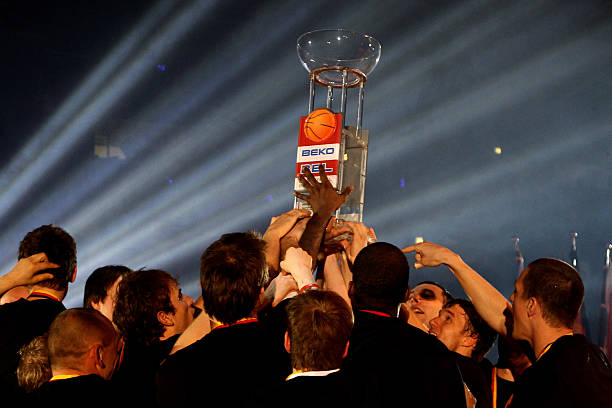 他们严密的 他们严密的